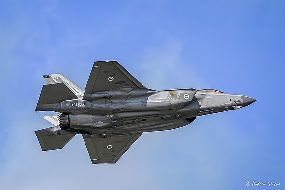 2024. RAAF F-35 flyover on race day.