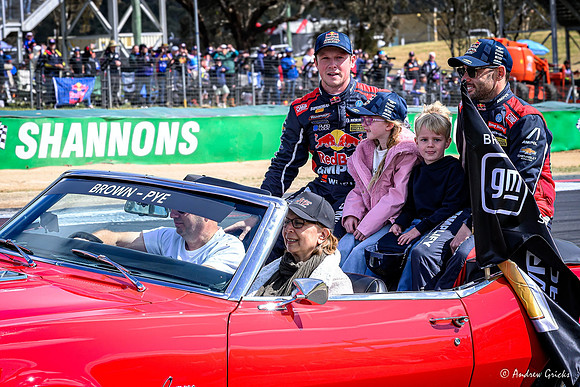 2024. Will Brown & Scott Pye in the driver's parade